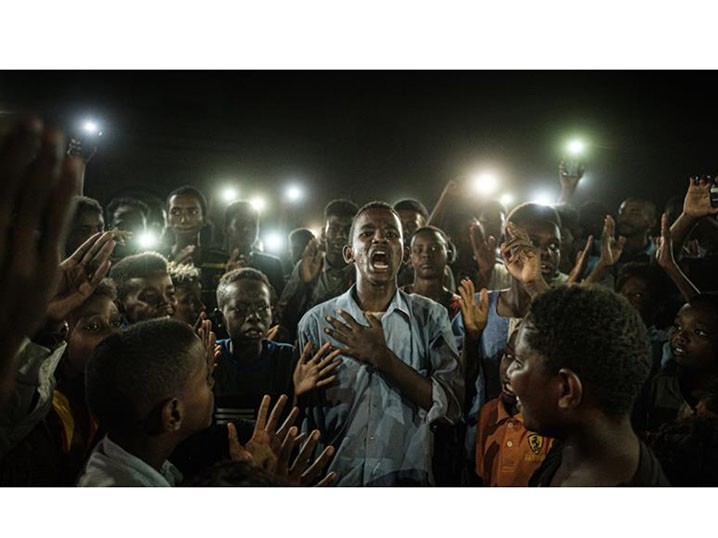 AFP Yasuyoshi Chiba Wins World Press Photo of the Year